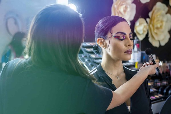 La taille et l'âge de laurent delahousse : tout ce qu'il faut savoir